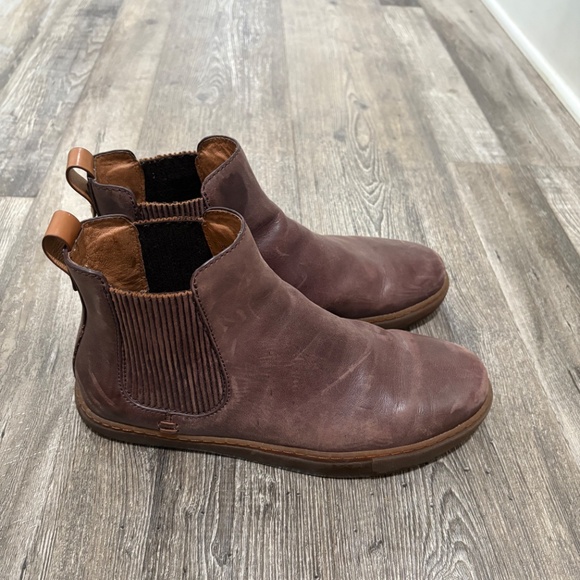 Gentle Souls Nyle Chelsea Boot (Kenneth Cole) - Picture 3 of 6